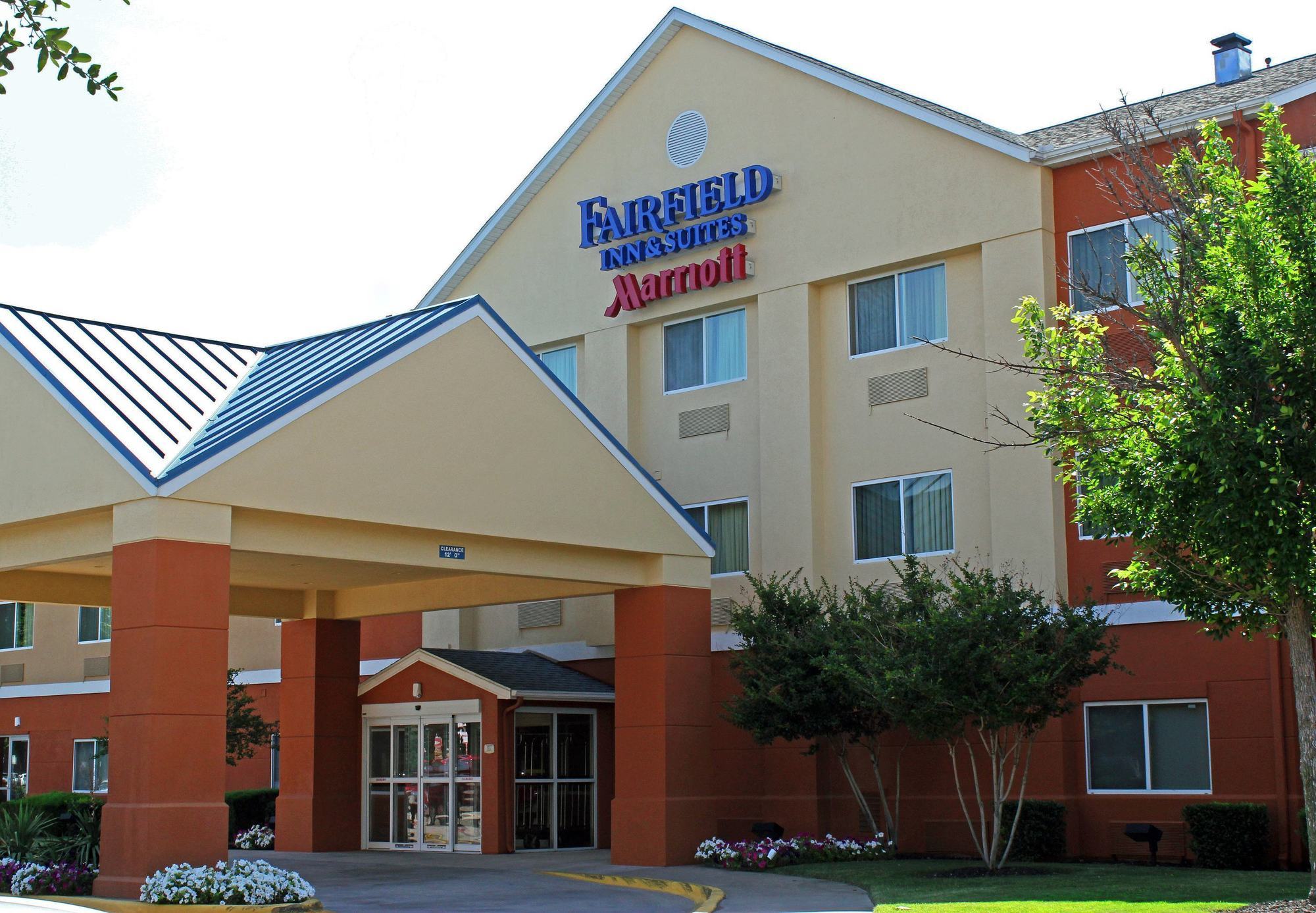 Fairfield Inn & Suites Dallas Park Central Dış mekan fotoğraf