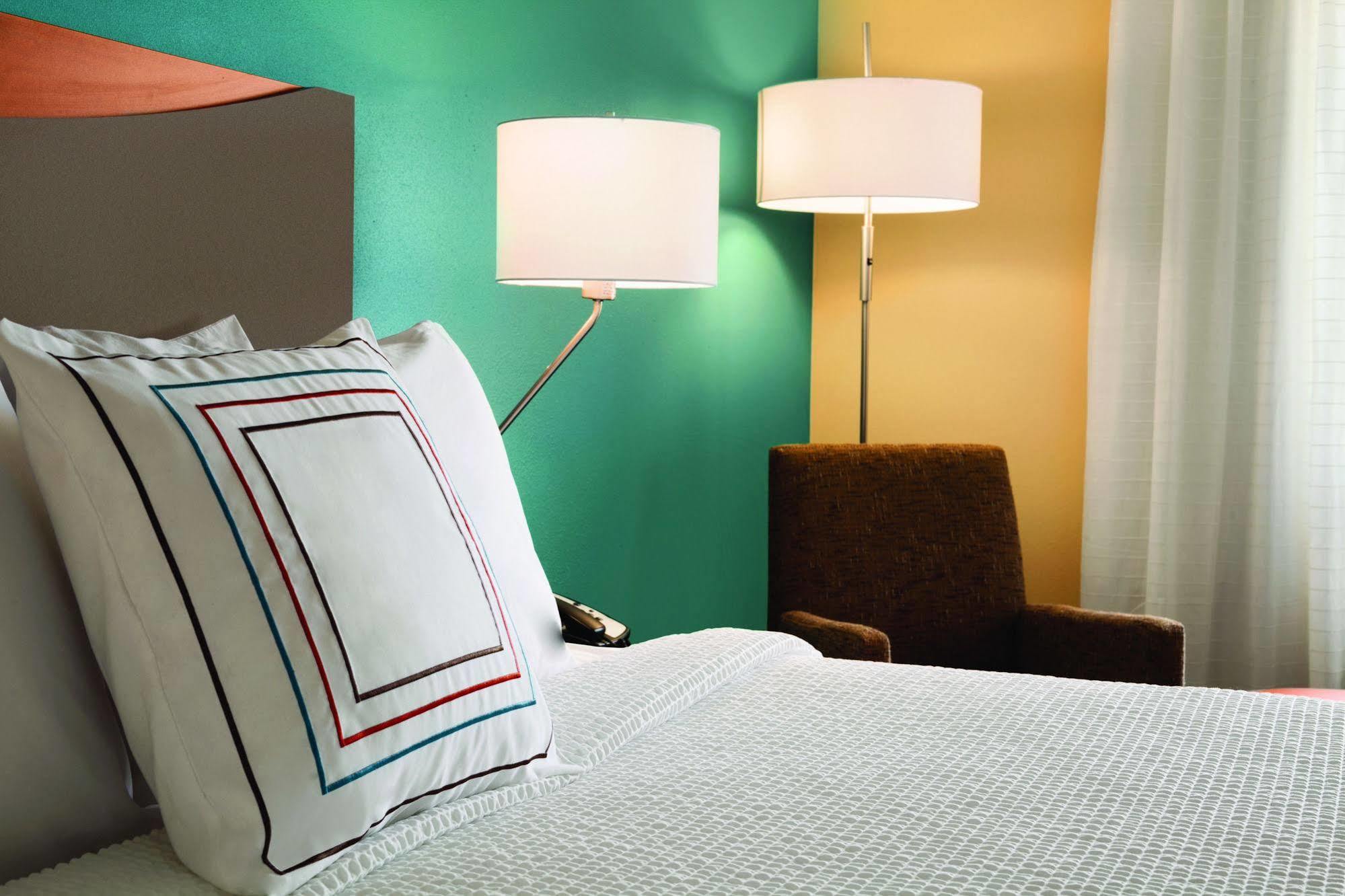 Fairfield Inn & Suites Dallas Park Central Dış mekan fotoğraf